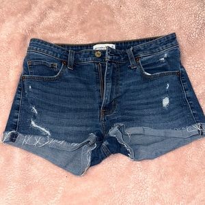 Abercrombie and Fitch Mid Rise Short